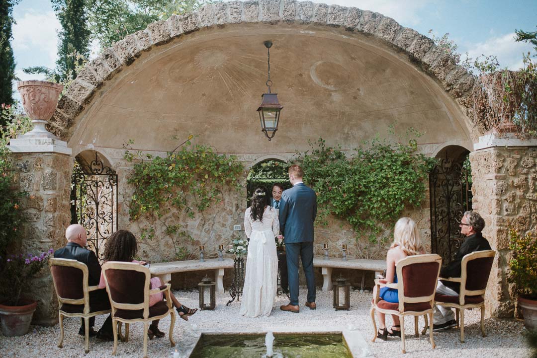 wedding-photographer-destination-fineart-bespoke-reportage-tuscany-sangalgano-abbey-borgosanpietro-vivianeizzo-spazio46-55