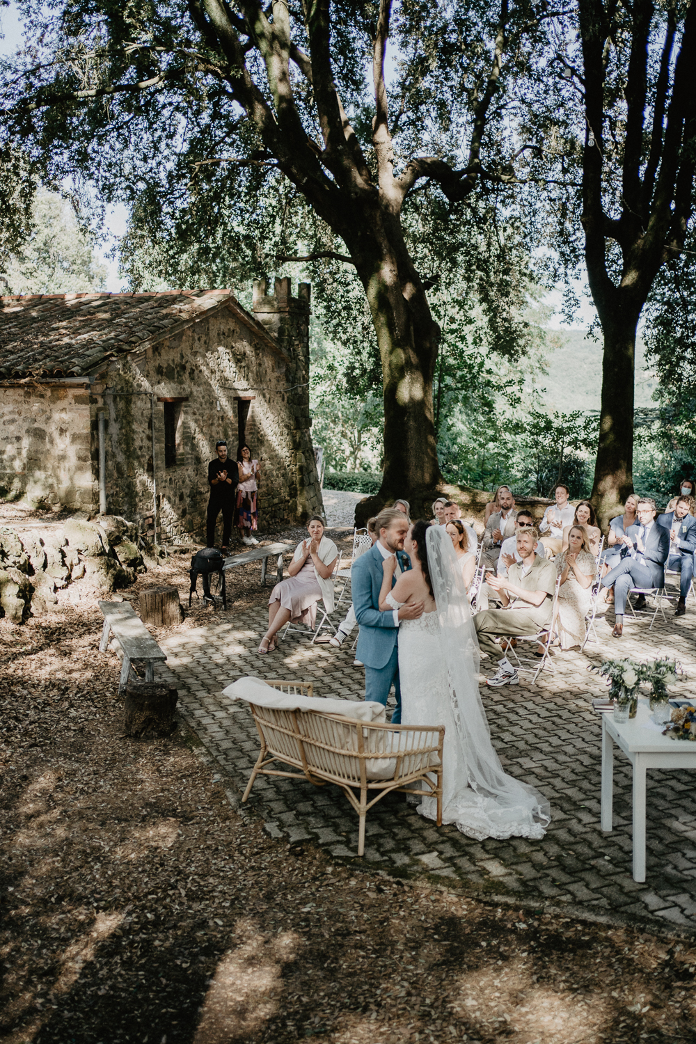 vivianeizzo-wedding-photographer-fineart-bespoke-reportage-destination-umbria-villalaura-borgosanfaustino-luxurywedding-101