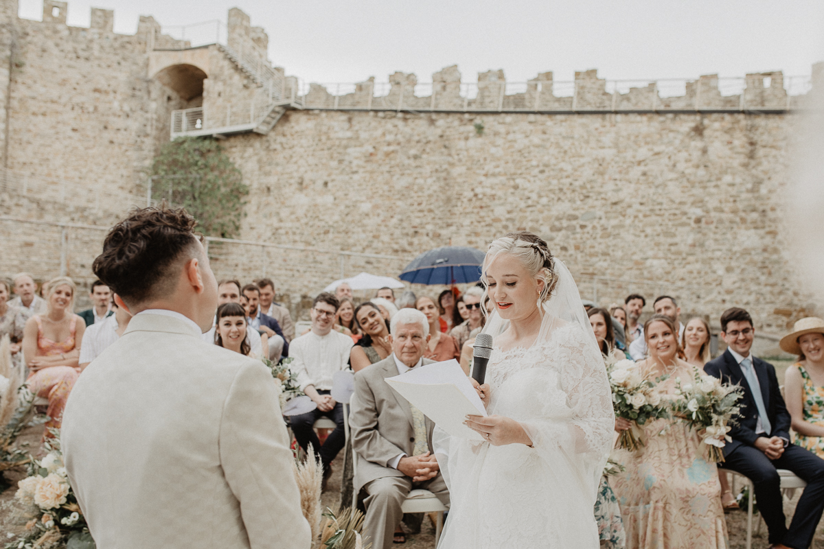 vivianeizzo-wedding-photographer-fineart-bespoke-reportage-luxury-destination-Isolapolvese-Perugia-Umbria-isolapolveseresort-junebugweddings.jpg-109