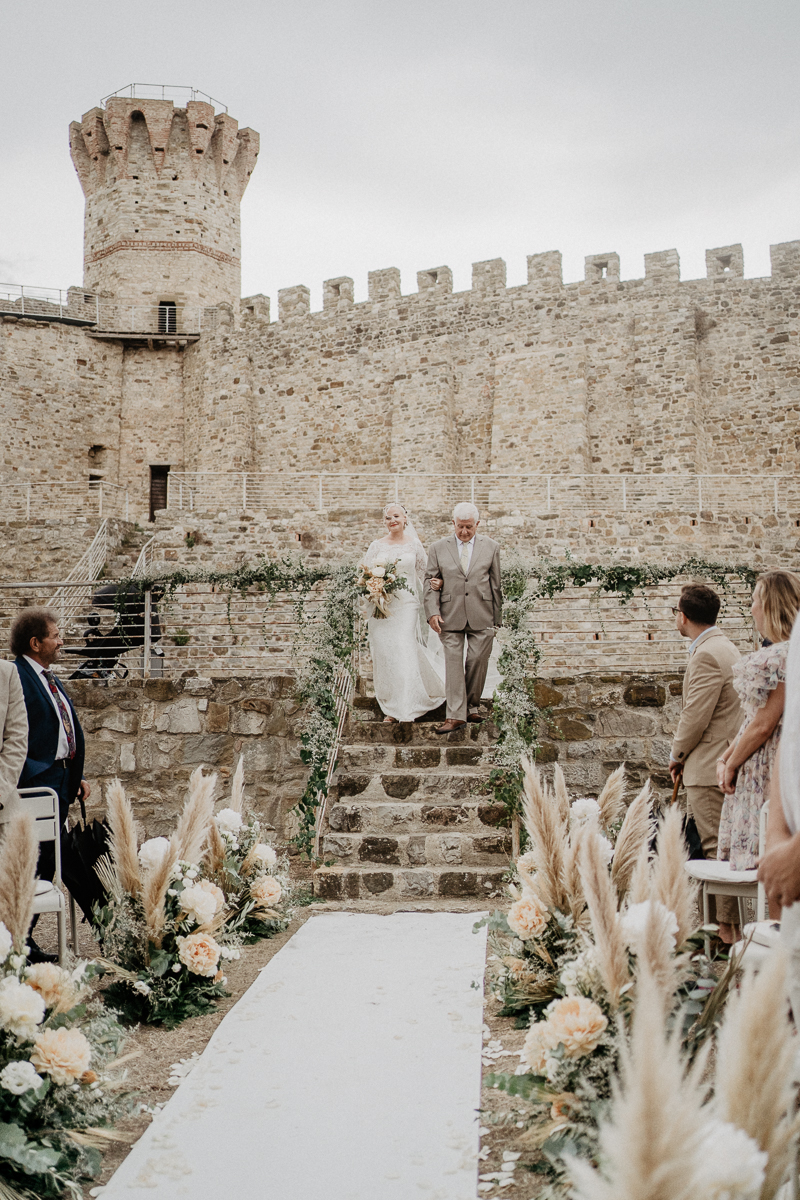 vivianeizzo-wedding-photographer-fineart-bespoke-reportage-luxury-destination-Isolapolvese-Perugia-Umbria-isolapolveseresort-junebugweddings.jpg-128