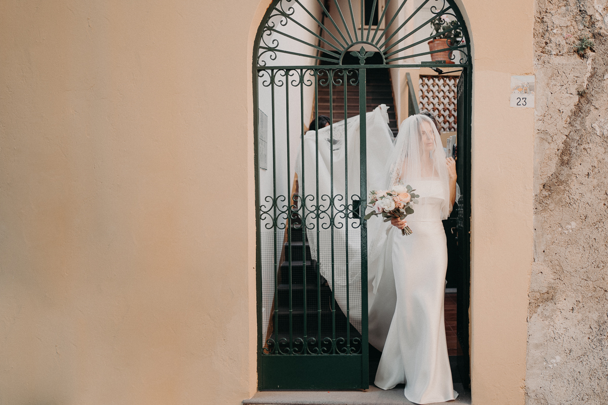 vivianeizzo-wedding-photographer-fineart-bespoke-reportage-luxury-destination-hotelvillafraulo-villarufolo-weddingplanner-weddingsitaly-regency-amalficoast-ravello-72