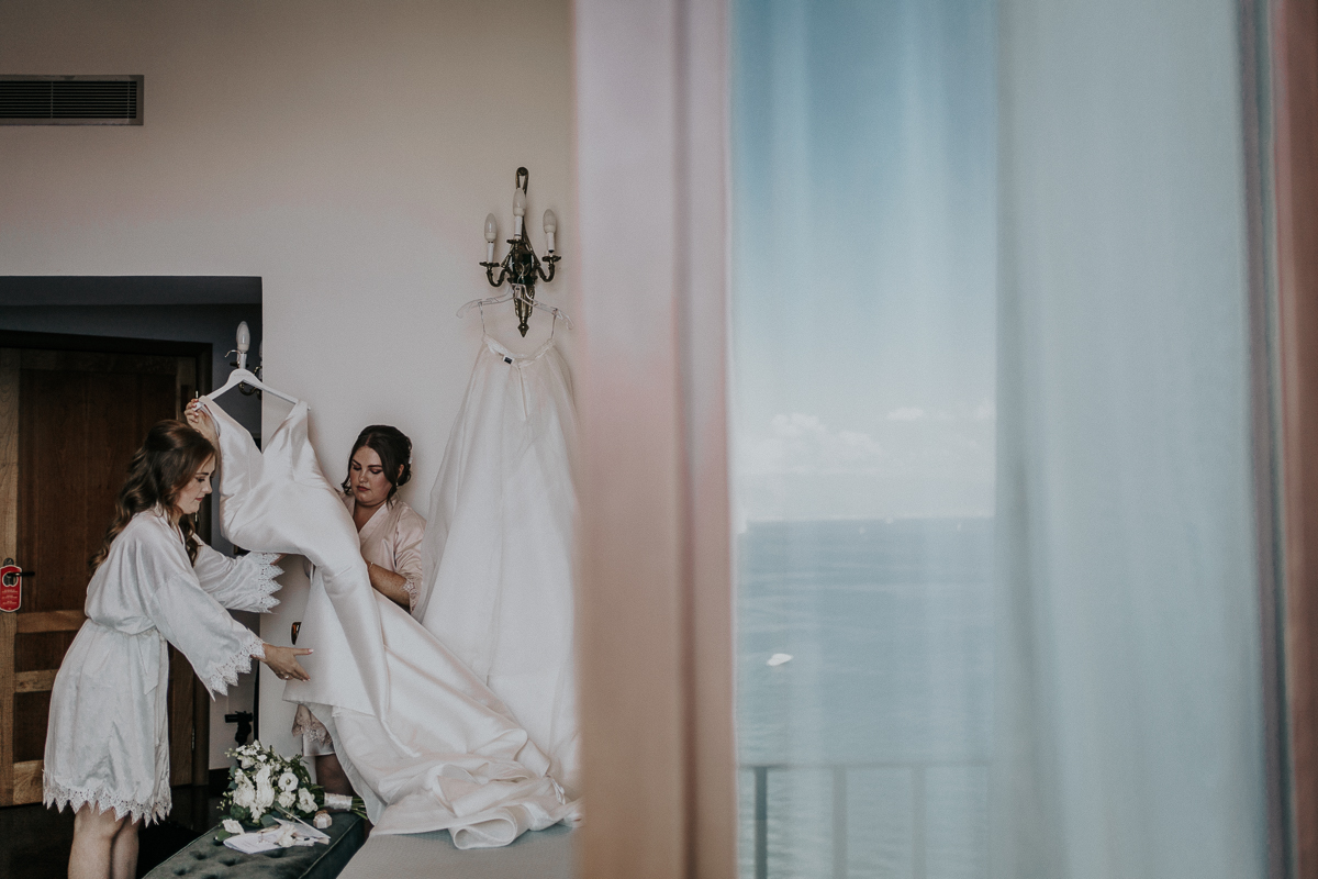 vivianeizzo-wedding-photographer-fineart-bespoke-reportage-luxury-destination-sorrento-hotelmediterraneo-weddingplanner-cherylpagano-sorrentocoast-museocorreale-153
