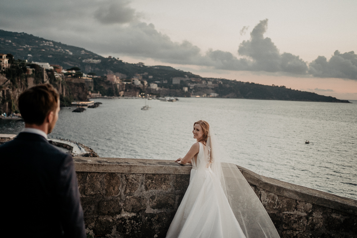 vivianeizzo-wedding-photographer-fineart-bespoke-reportage-luxury-destination-sorrento-hotelmediterraneo-weddingplanner-cherylpagano-sorrentocoast-museocorreale-25
