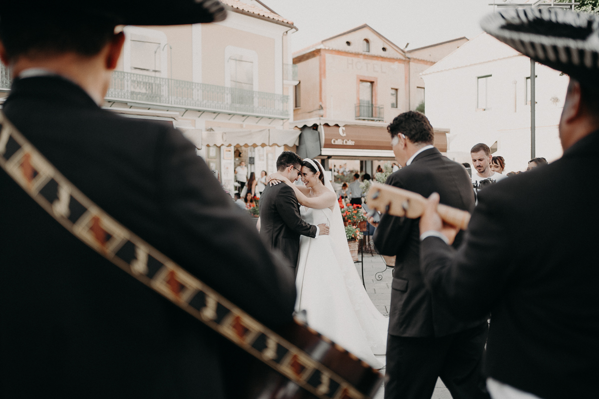 vivianeizzo-wedding-photographer-fineart-bespoke-reportage-luxury-destination-weddingplanner-cristinadizoglio-incantoweddings-villacimbrone-ravello-amalficoast-duomoravello-boatsession-107