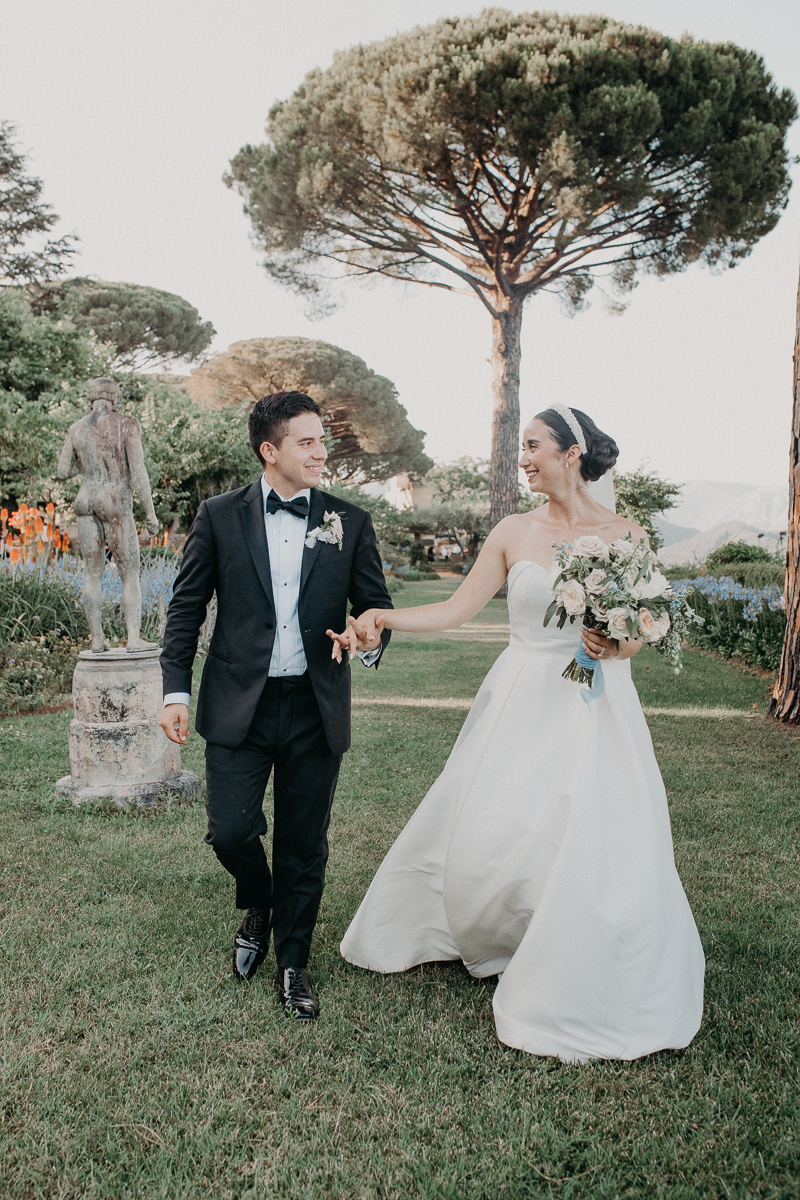 vivianeizzo-wedding-photographer-fineart-bespoke-reportage-luxury-destination-weddingplanner-cristinadizoglio-incantoweddings-villacimbrone-ravello-amalficoast-duomoravello-boatsession-112