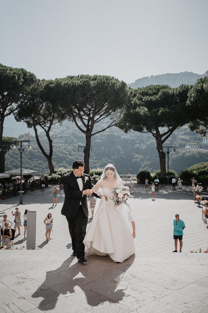 vivianeizzo-wedding-photographer-fineart-bespoke-reportage-luxury-destination-weddingplanner-cristinadizoglio-incantoweddings-villacimbrone-ravello-amalficoast-duomoravello-boatsession-125