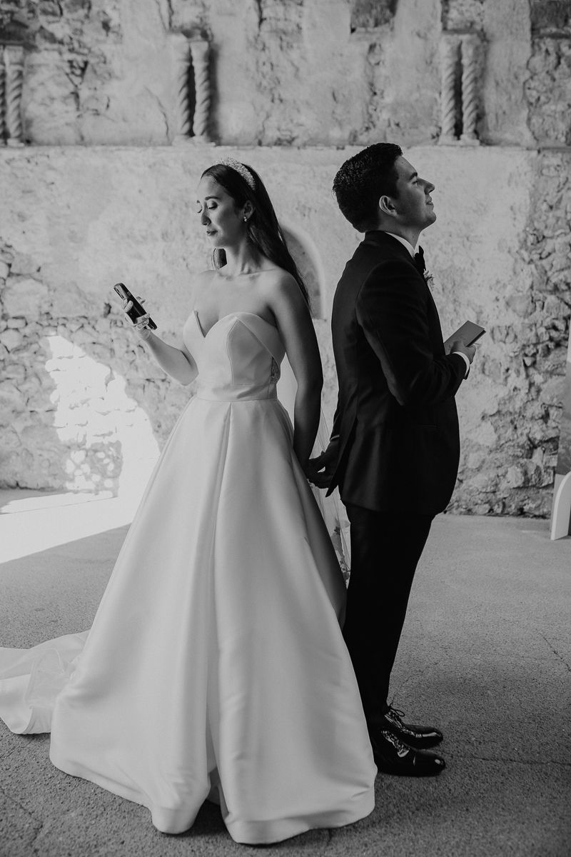 vivianeizzo-wedding-photographer-fineart-bespoke-reportage-luxury-destination-weddingplanner-cristinadizoglio-incantoweddings-villacimbrone-ravello-amalficoast-duomoravello-boatsession-143